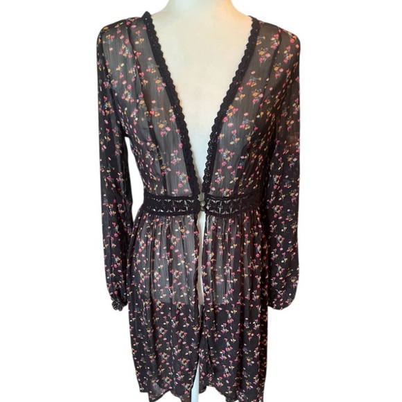 Xhilaration Tops - Xhilaration Black Floral Print Top Duster Sz S